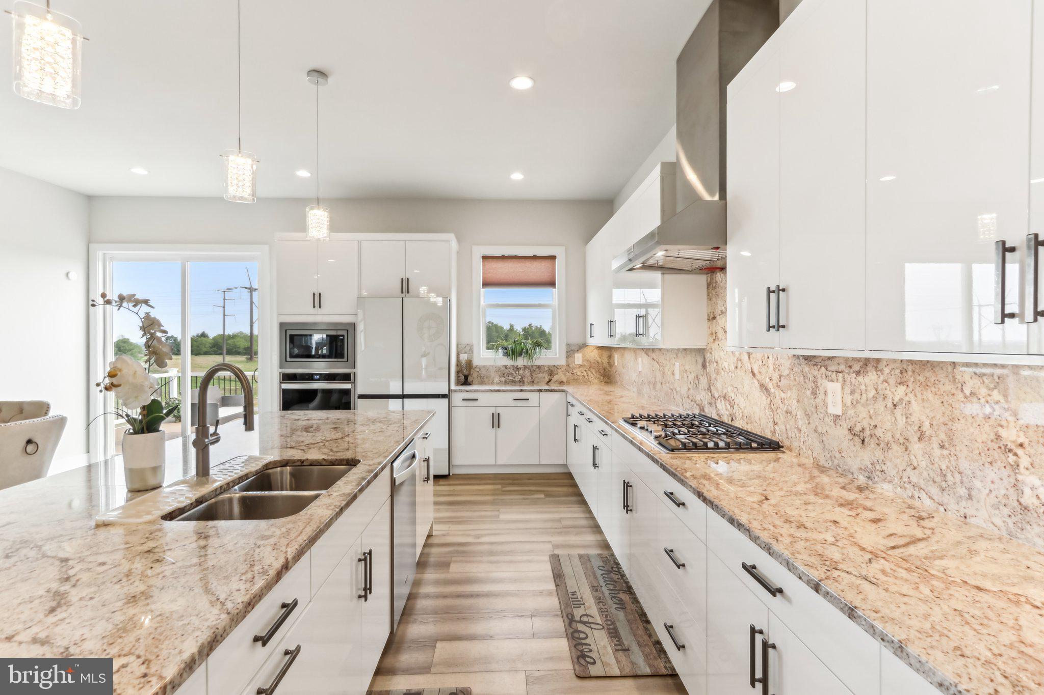 RESERVE AT CENTER SQUARE - Residential