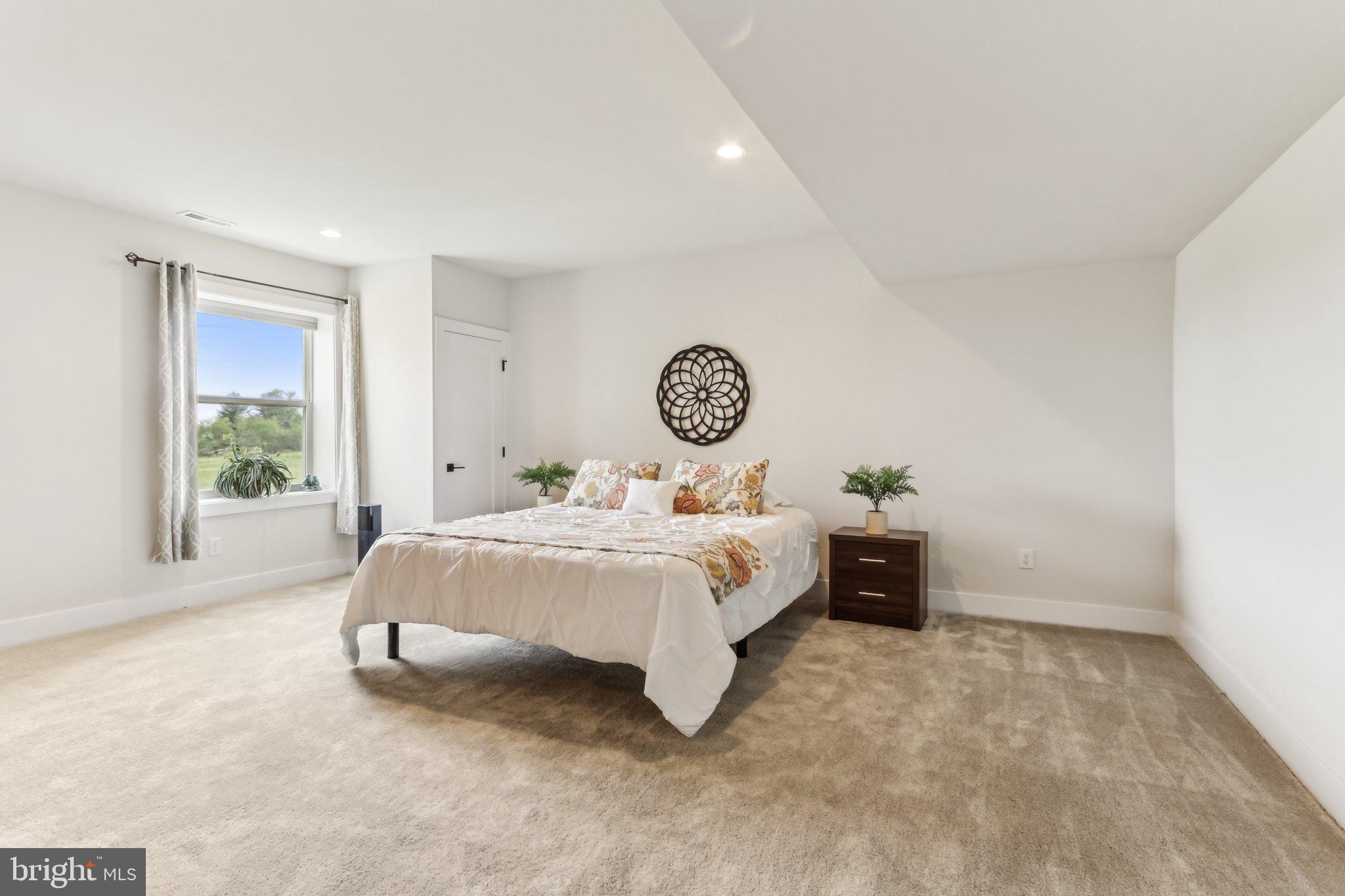 RESERVE AT CENTER SQUARE - Residential