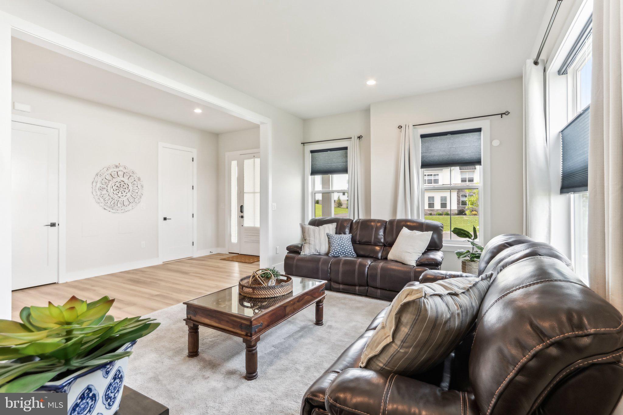 RESERVE AT CENTER SQUARE - Residential