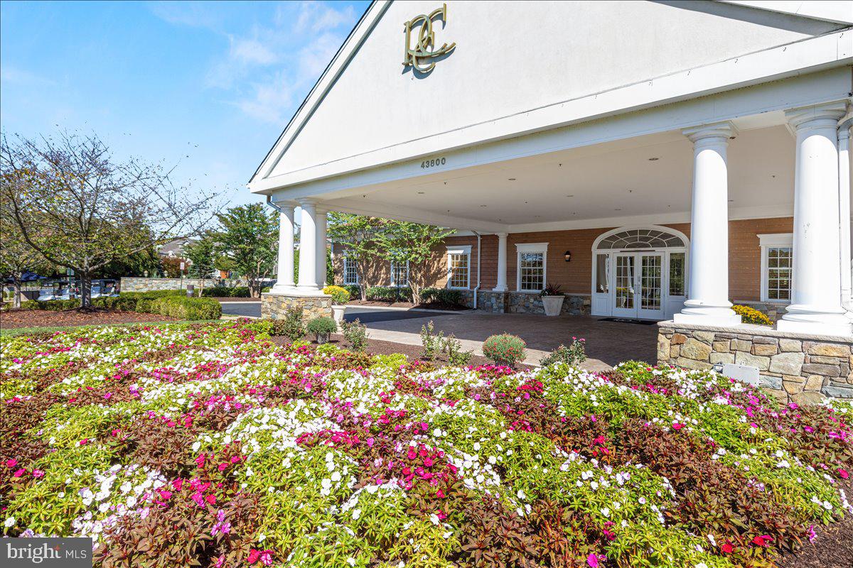 RIVER CREEK - Residential