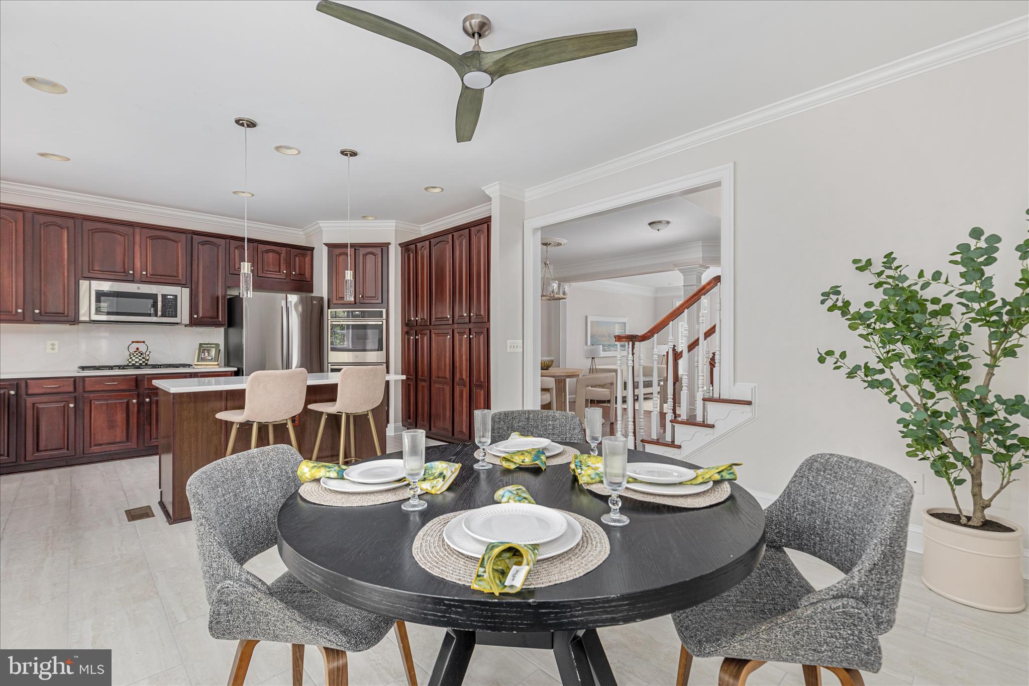RIVER CREEK - Residential