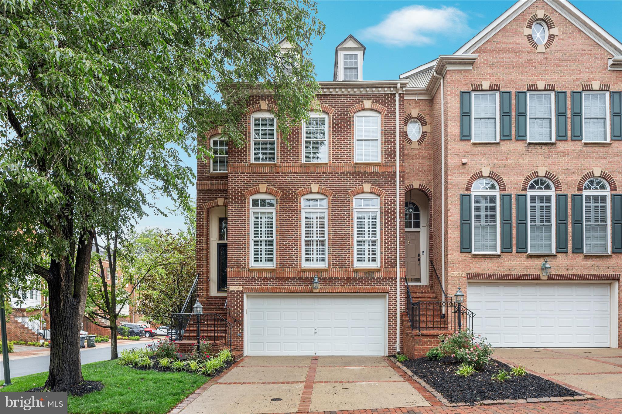 RIVER CREEK - Residential