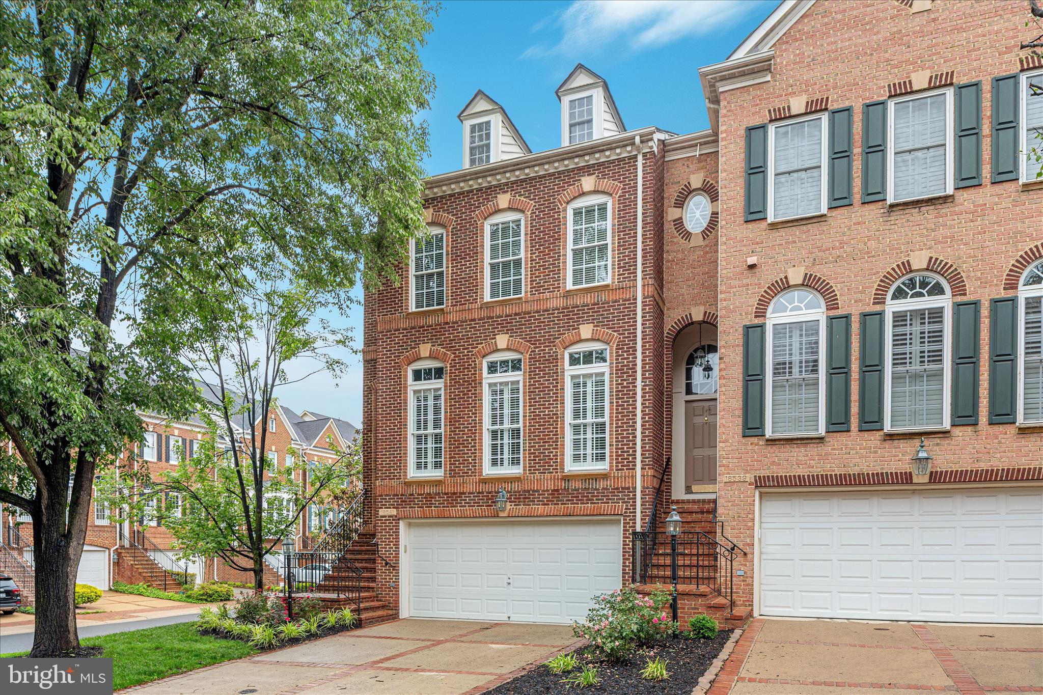 RIVER CREEK - Residential