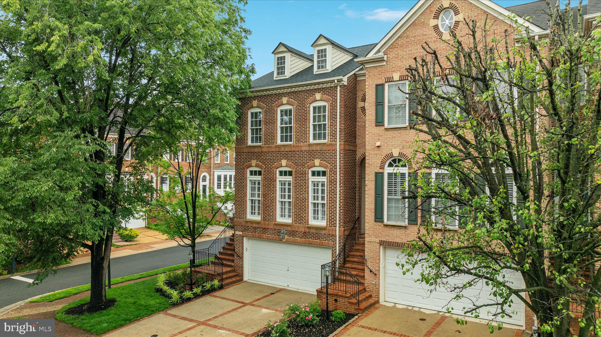 RIVER CREEK - Residential