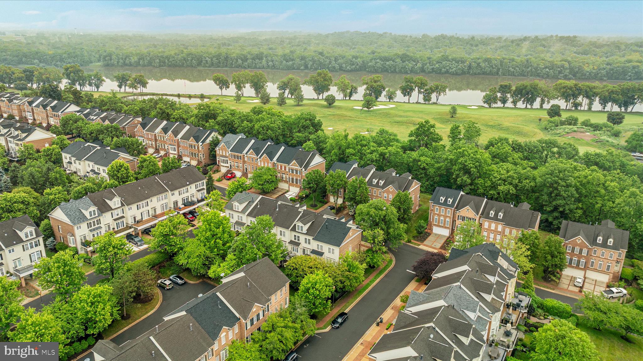 RIVER CREEK - Residential