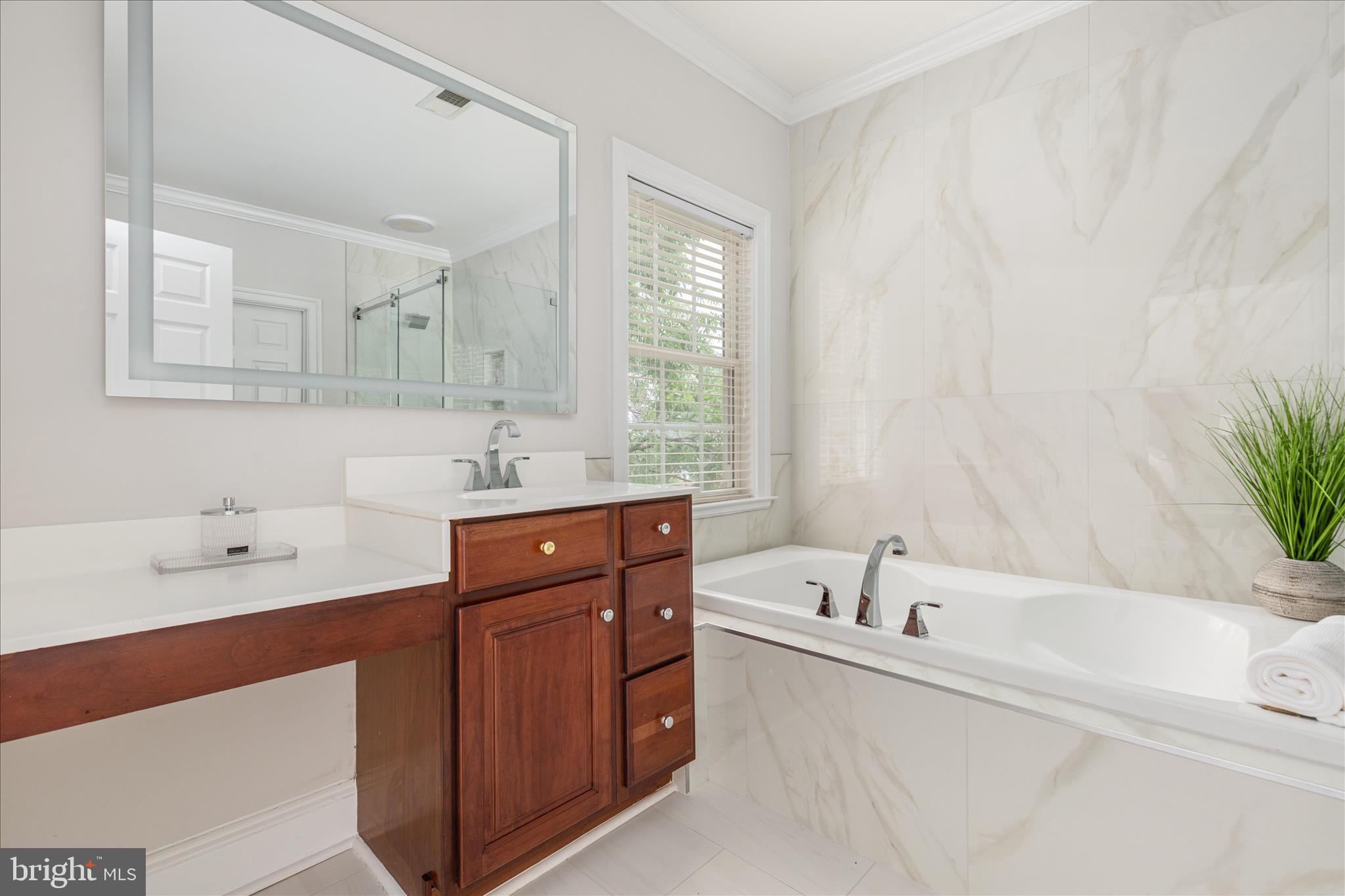 RIVER CREEK - Residential