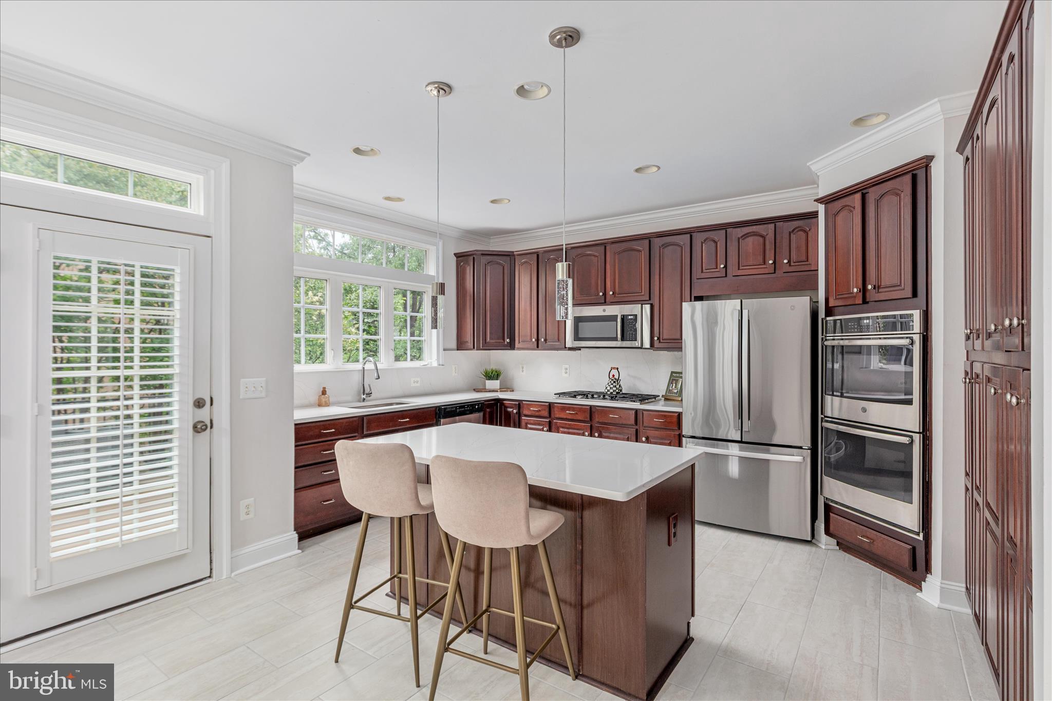 RIVER CREEK - Residential