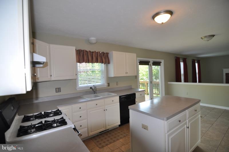 SPRINGETTS OAKS - Residential