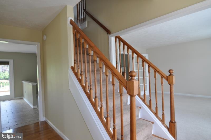 SPRINGETTS OAKS - Residential