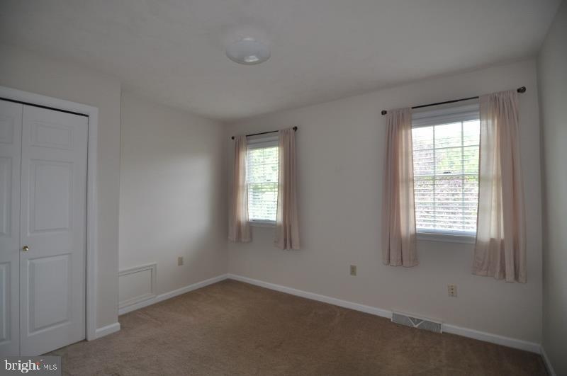 SPRINGETTS OAKS - Residential