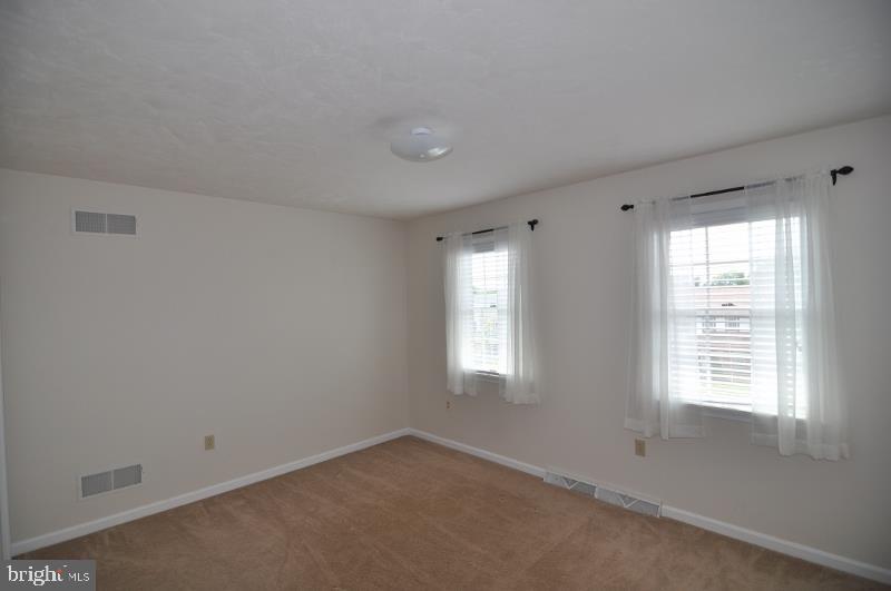 SPRINGETTS OAKS - Residential