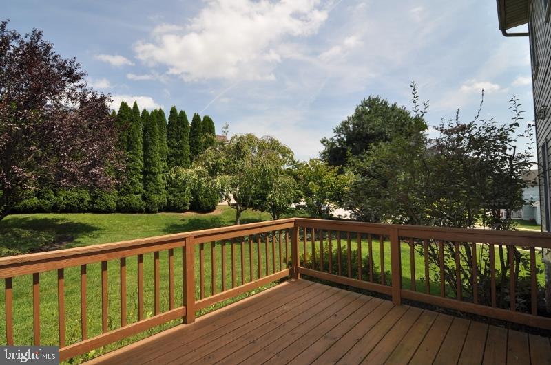 SPRINGETTS OAKS - Residential