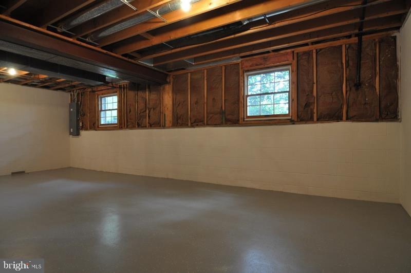 SPRINGETTS OAKS - Residential