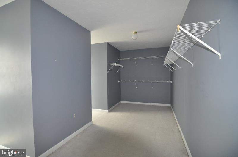 SPRINGETTS OAKS - Residential