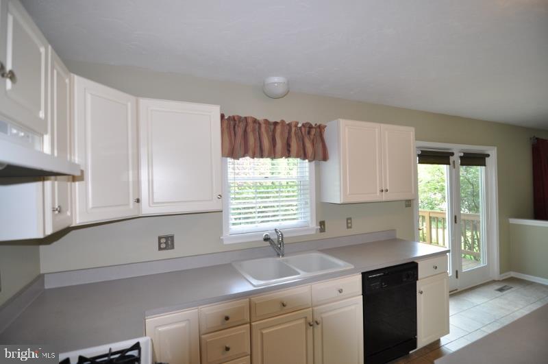 SPRINGETTS OAKS - Residential