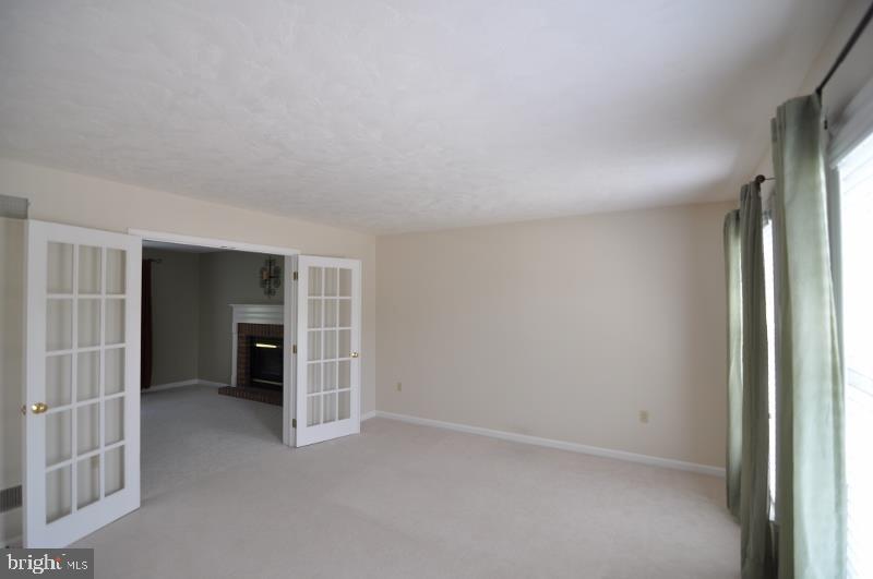 SPRINGETTS OAKS - Residential