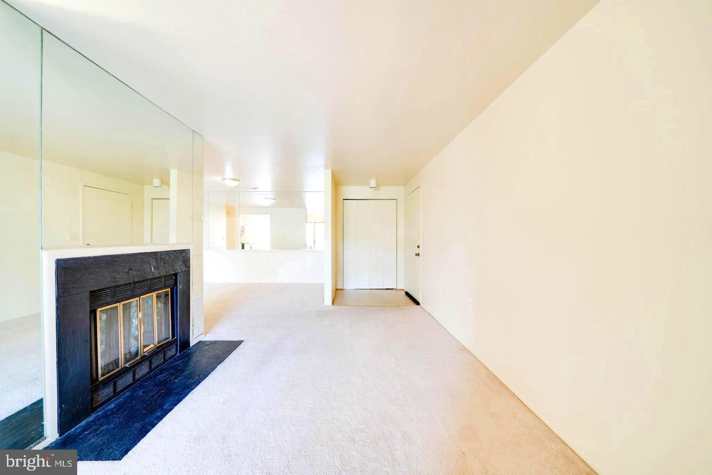 FARMINGDALE - Residential Lease