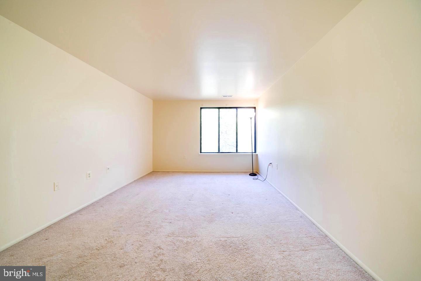 FARMINGDALE - Residential Lease