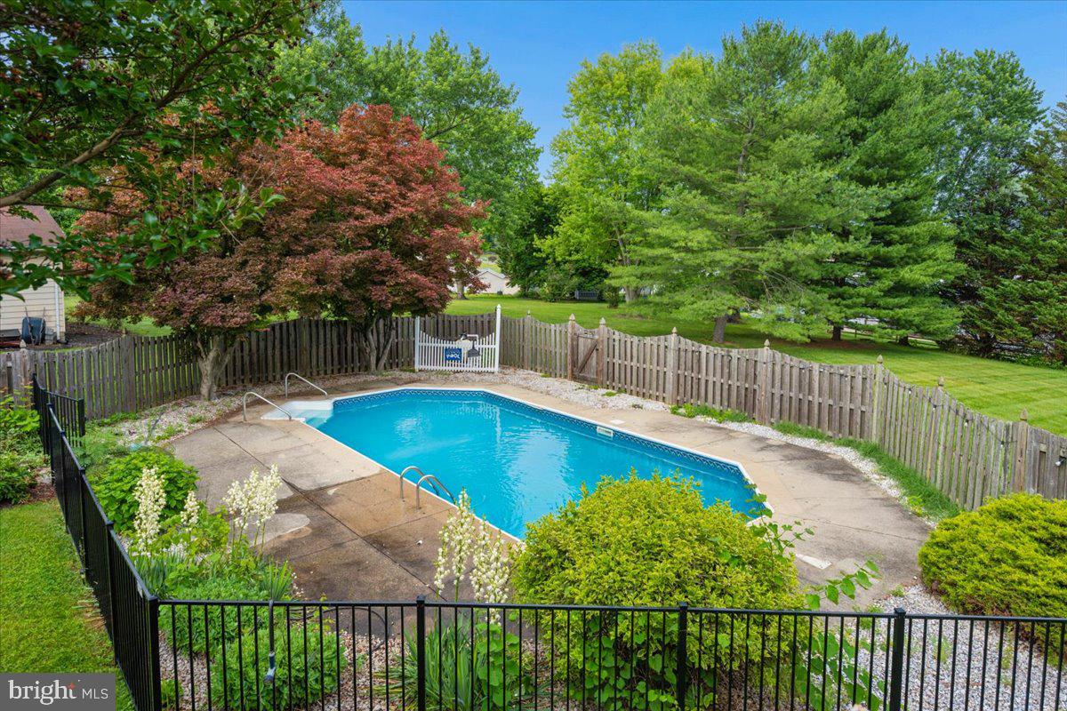 7993 PLEASANT COURT
