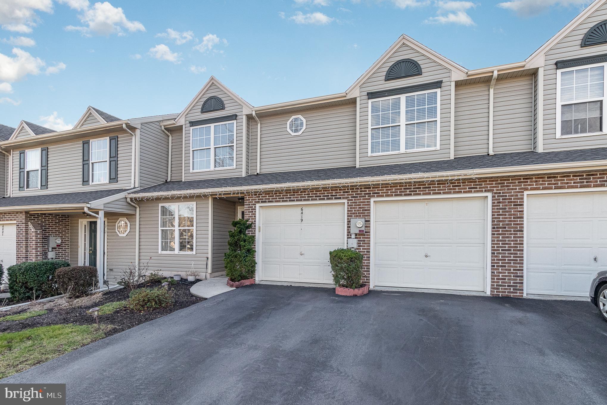TOWNES AT SPRINGFORD - Residential