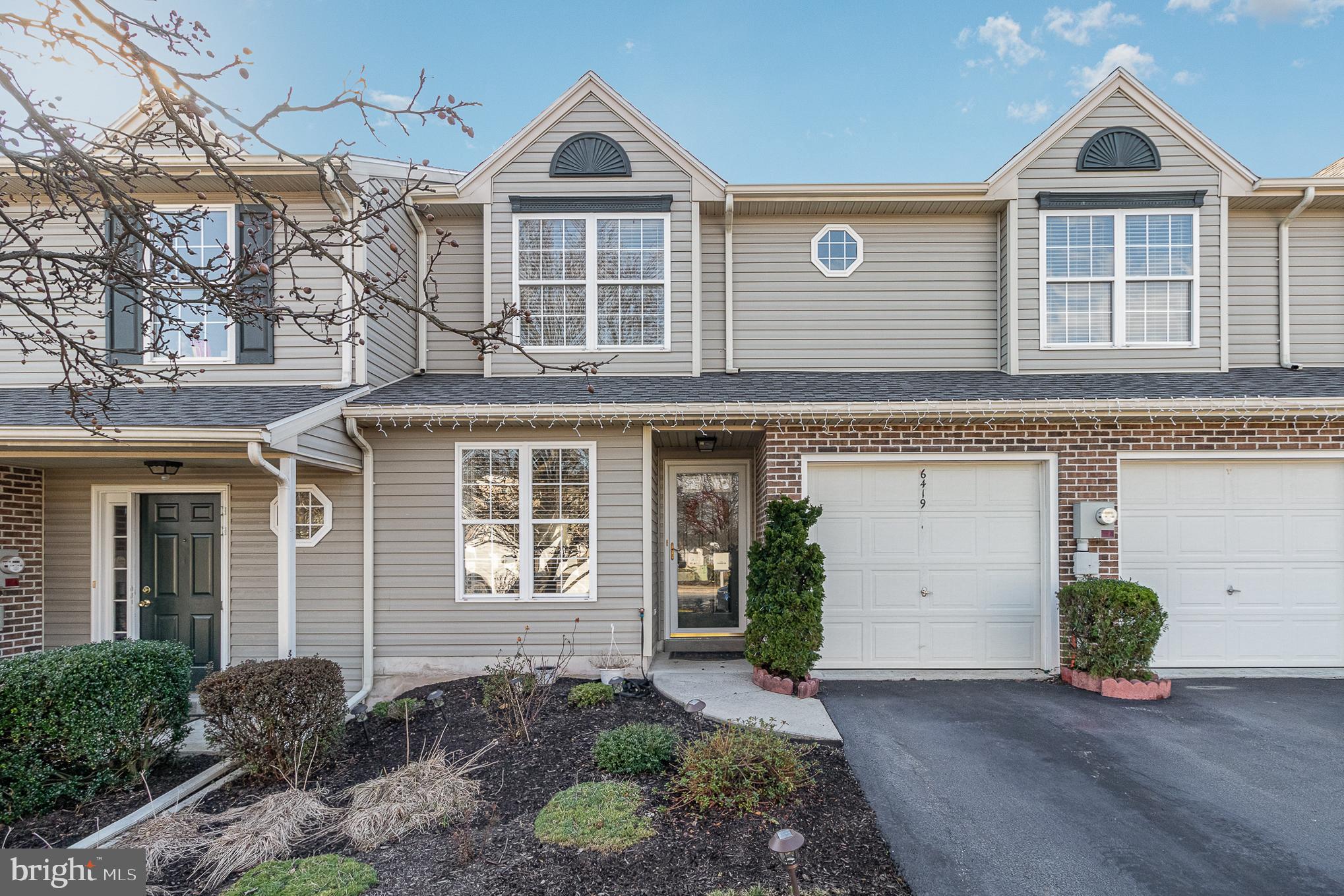TOWNES AT SPRINGFORD - Residential