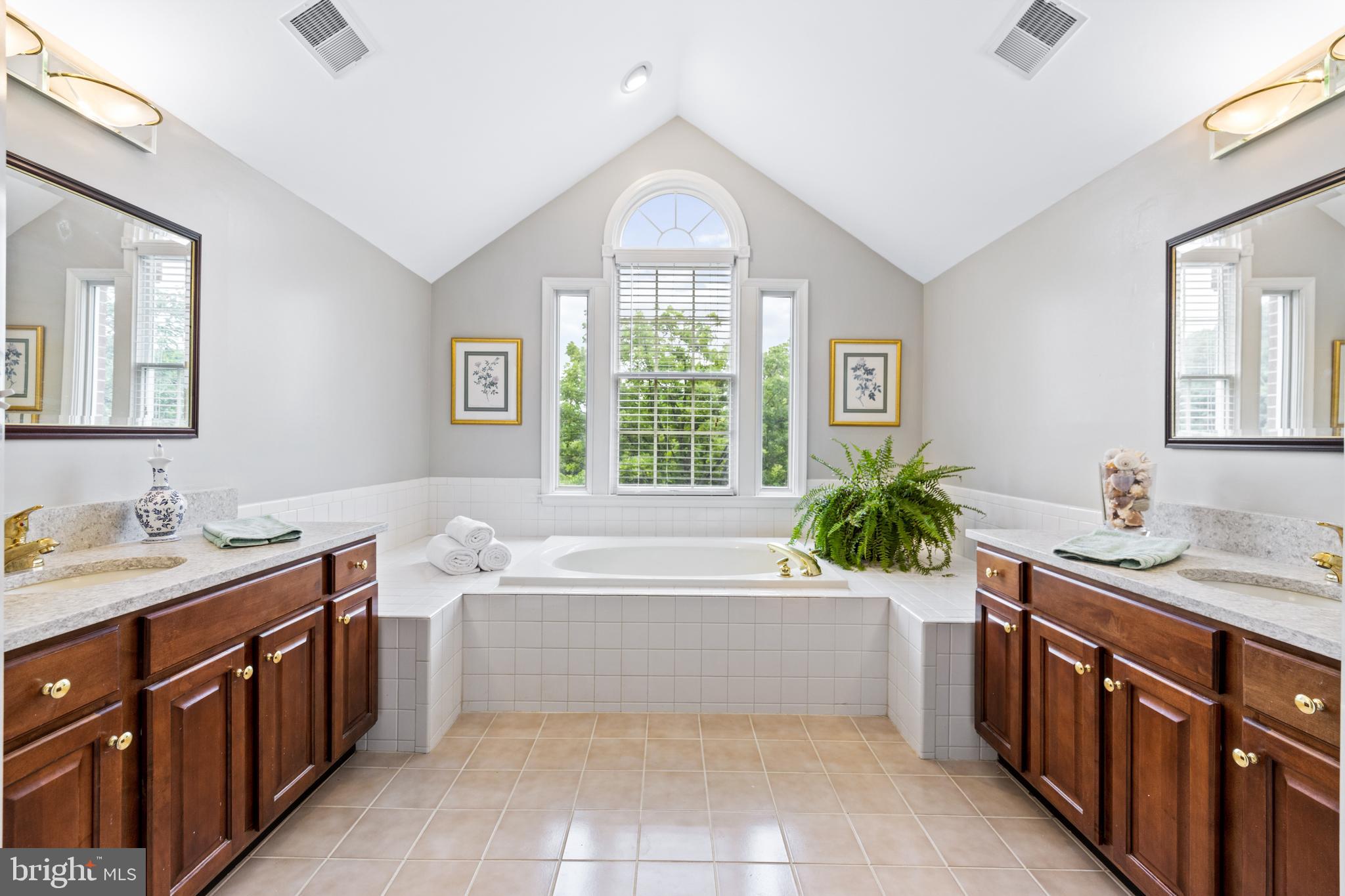 SHANEYBROOK FARMS - Residential Lease