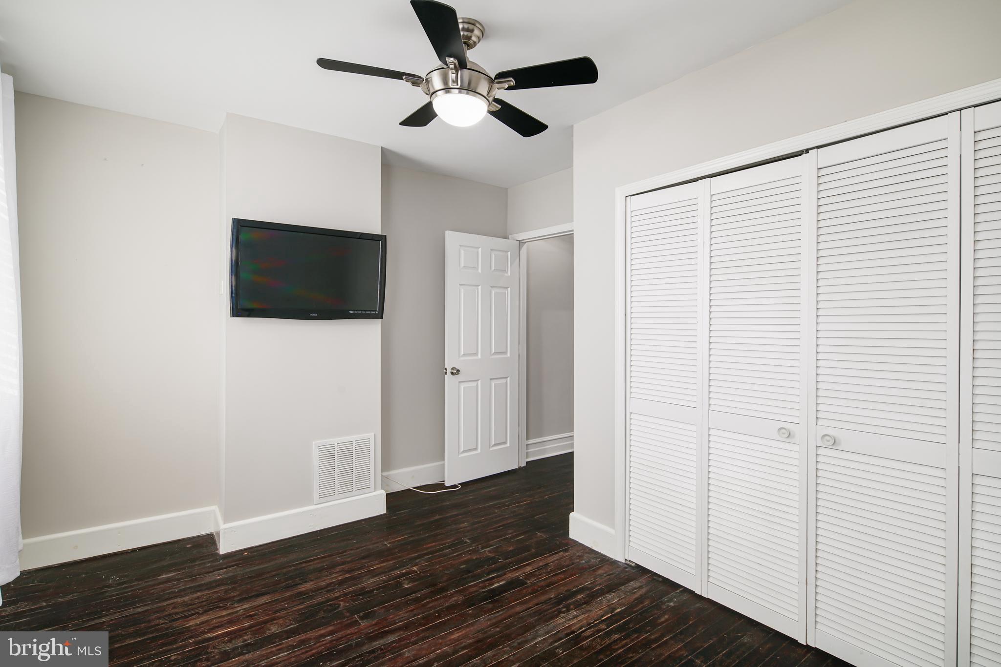 OLDE KENSINGTON - Residential Lease