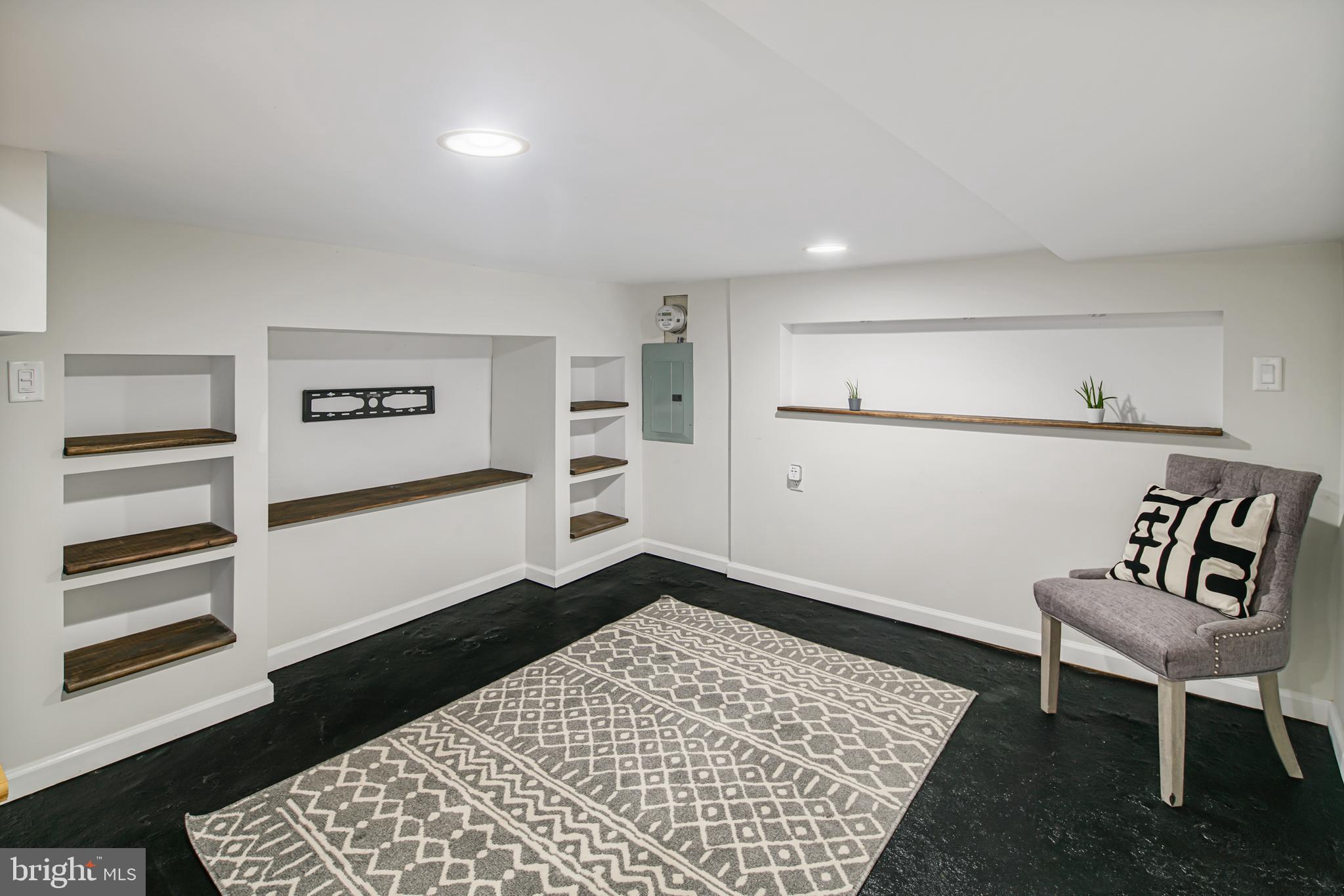 OLDE KENSINGTON - Residential Lease