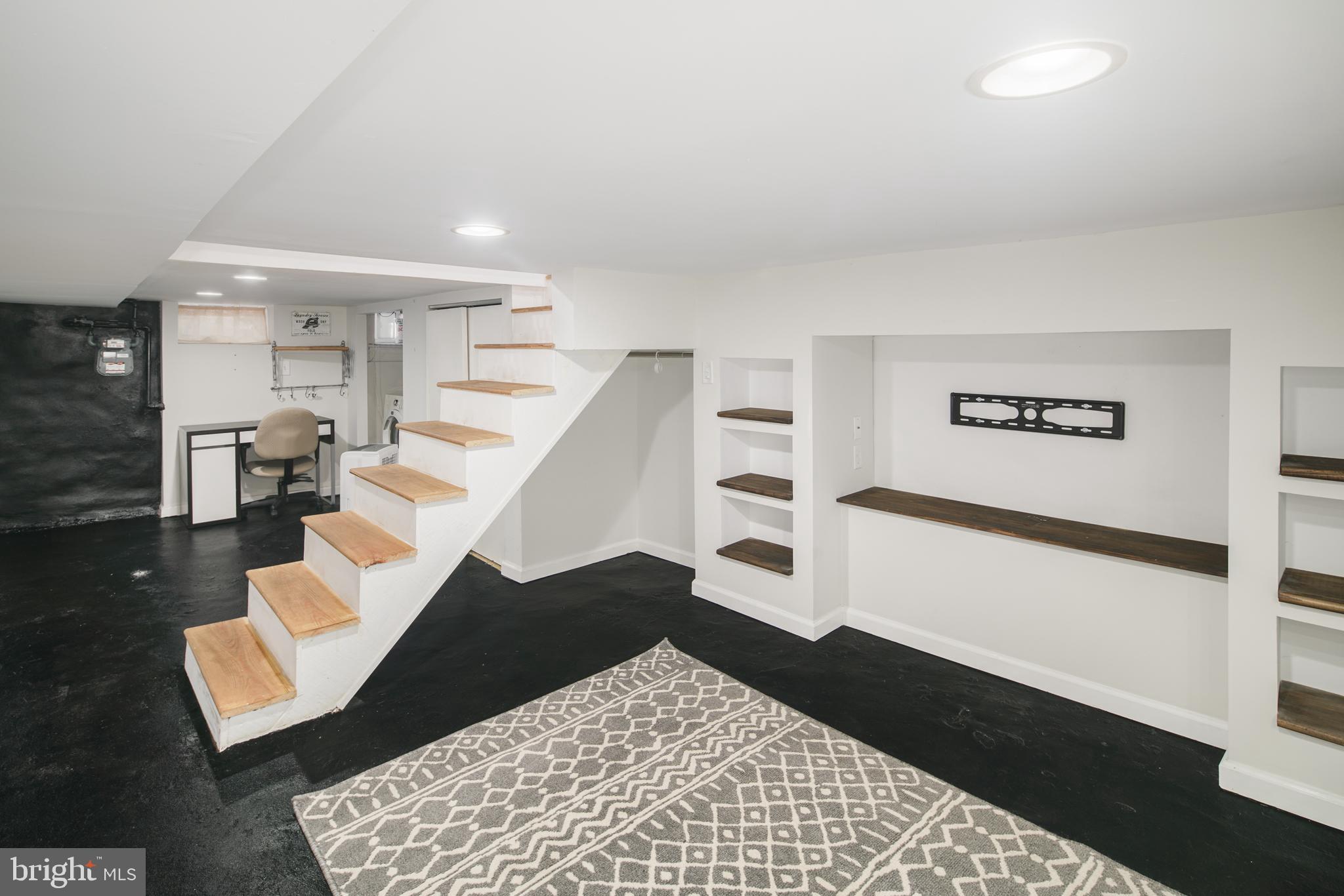 OLDE KENSINGTON - Residential Lease