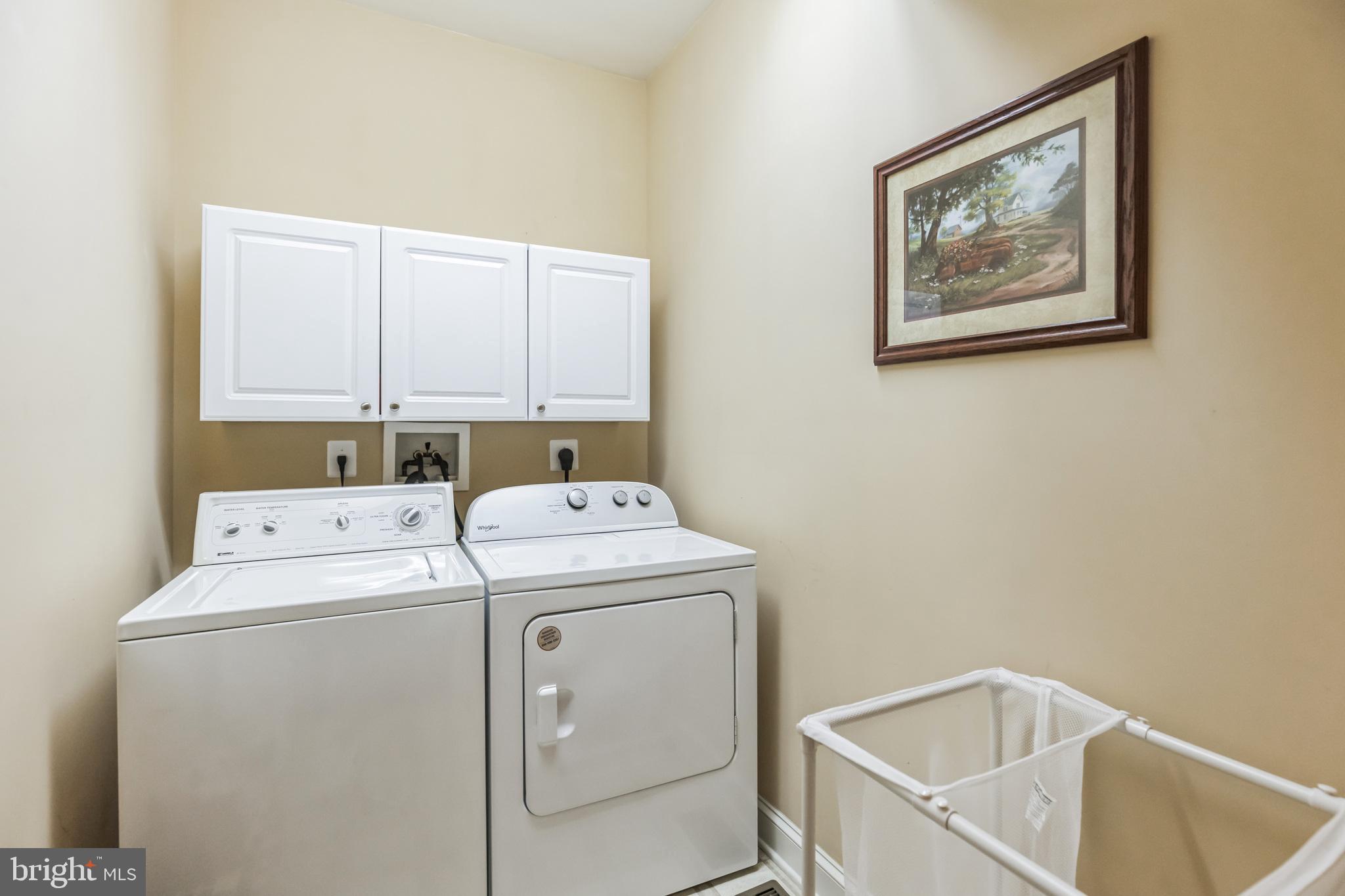 WHISPERING WOODS - Residential