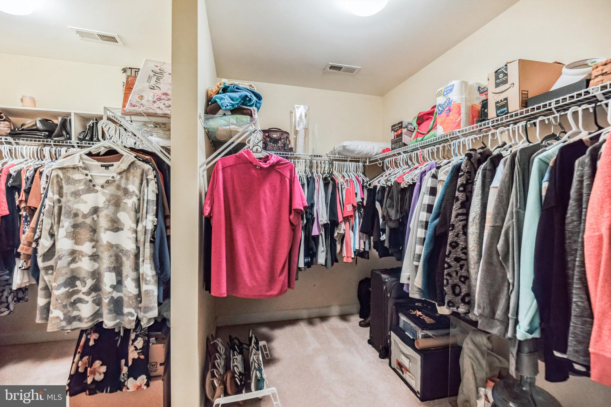 WHISPERING WOODS - Residential