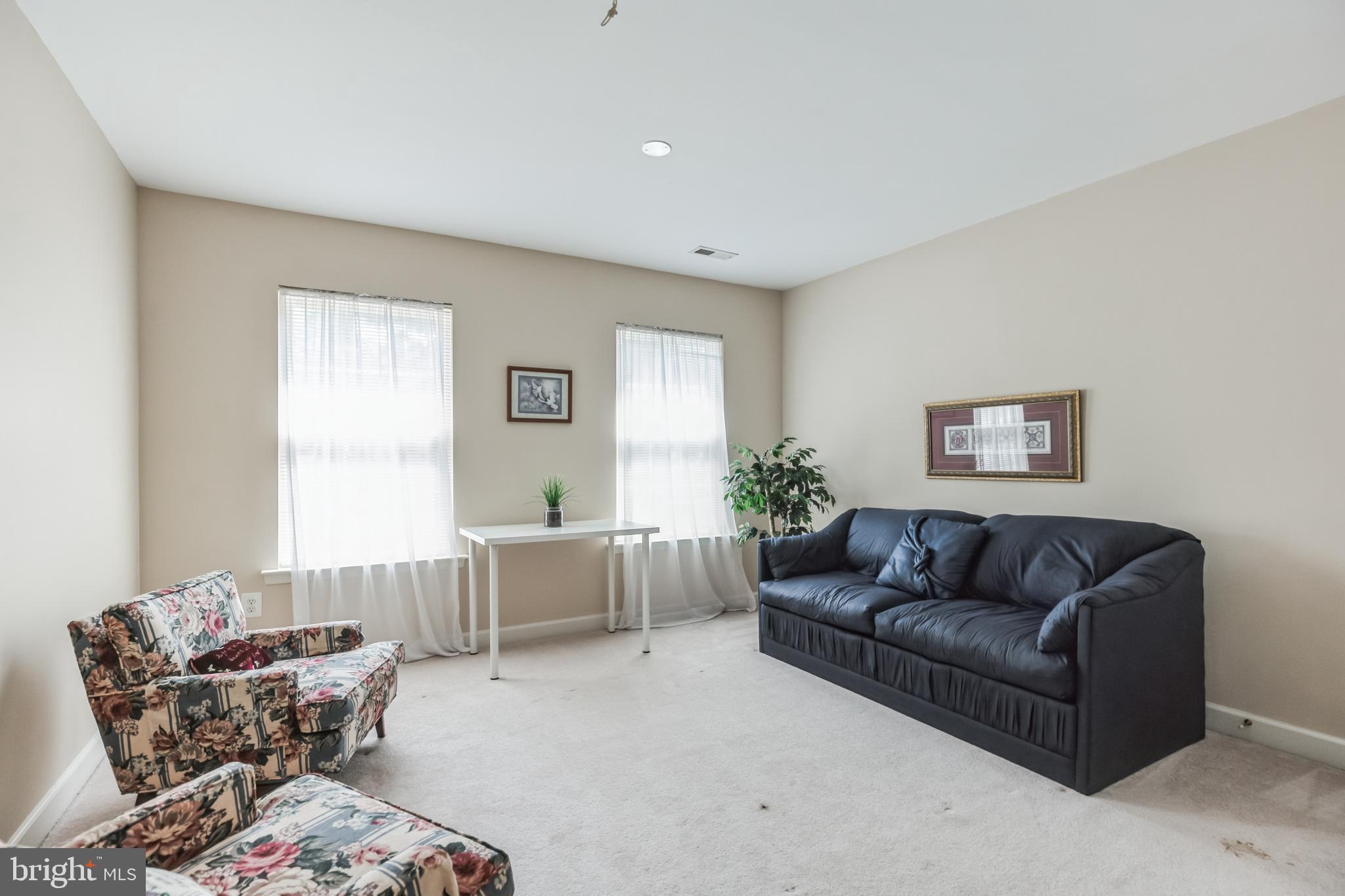 WHISPERING WOODS - Residential