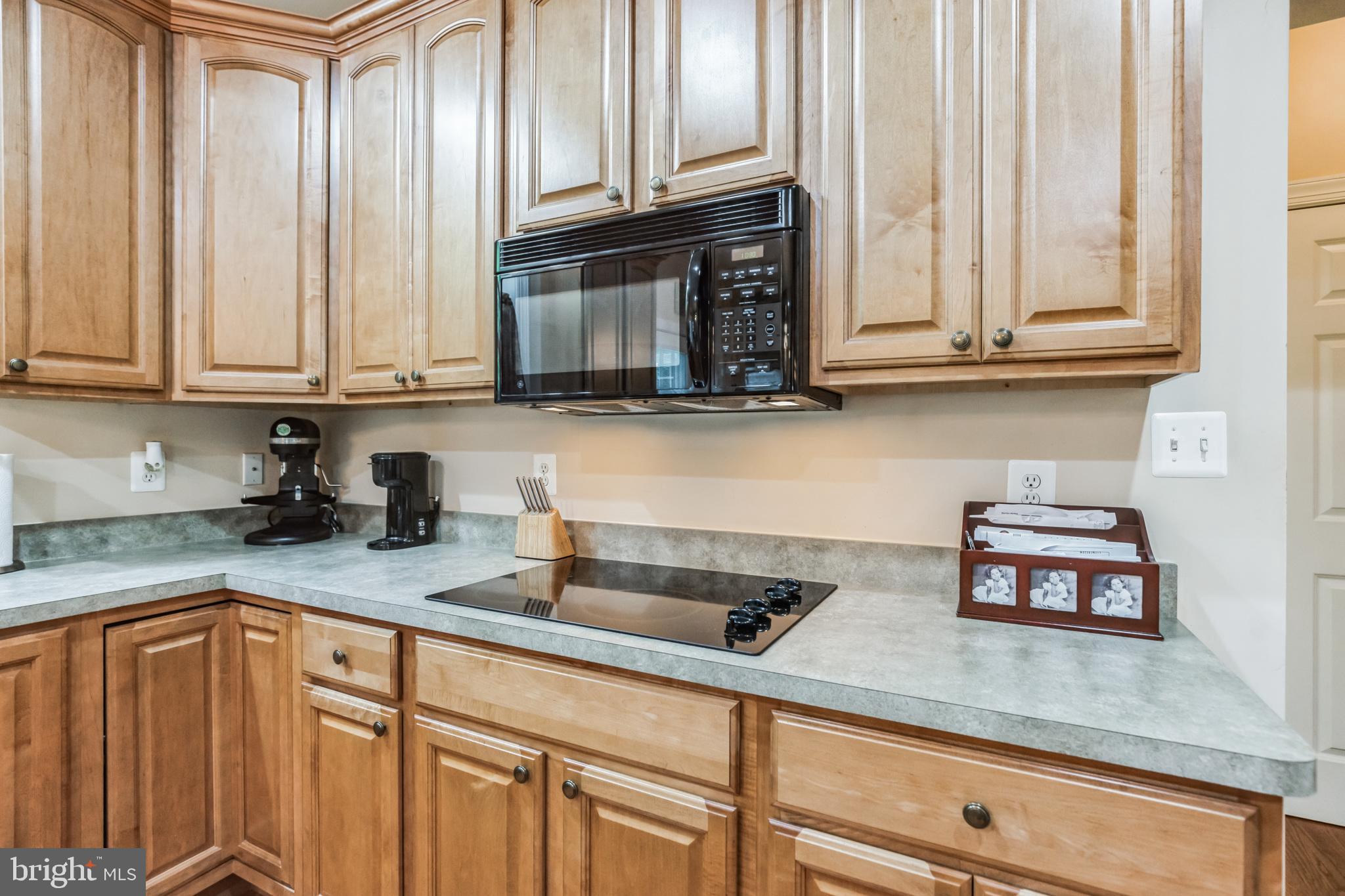 WHISPERING WOODS - Residential