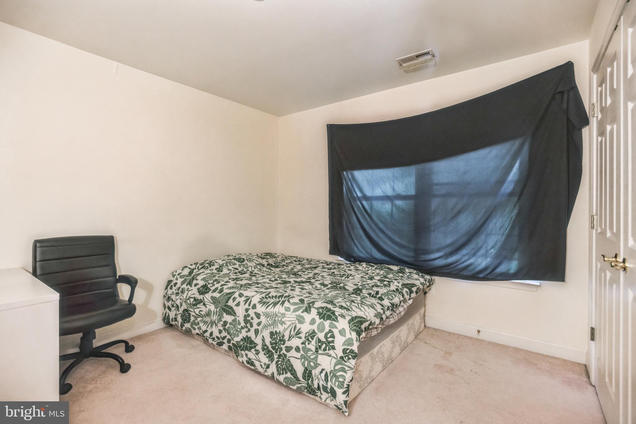 WHISPERING WOODS - Residential