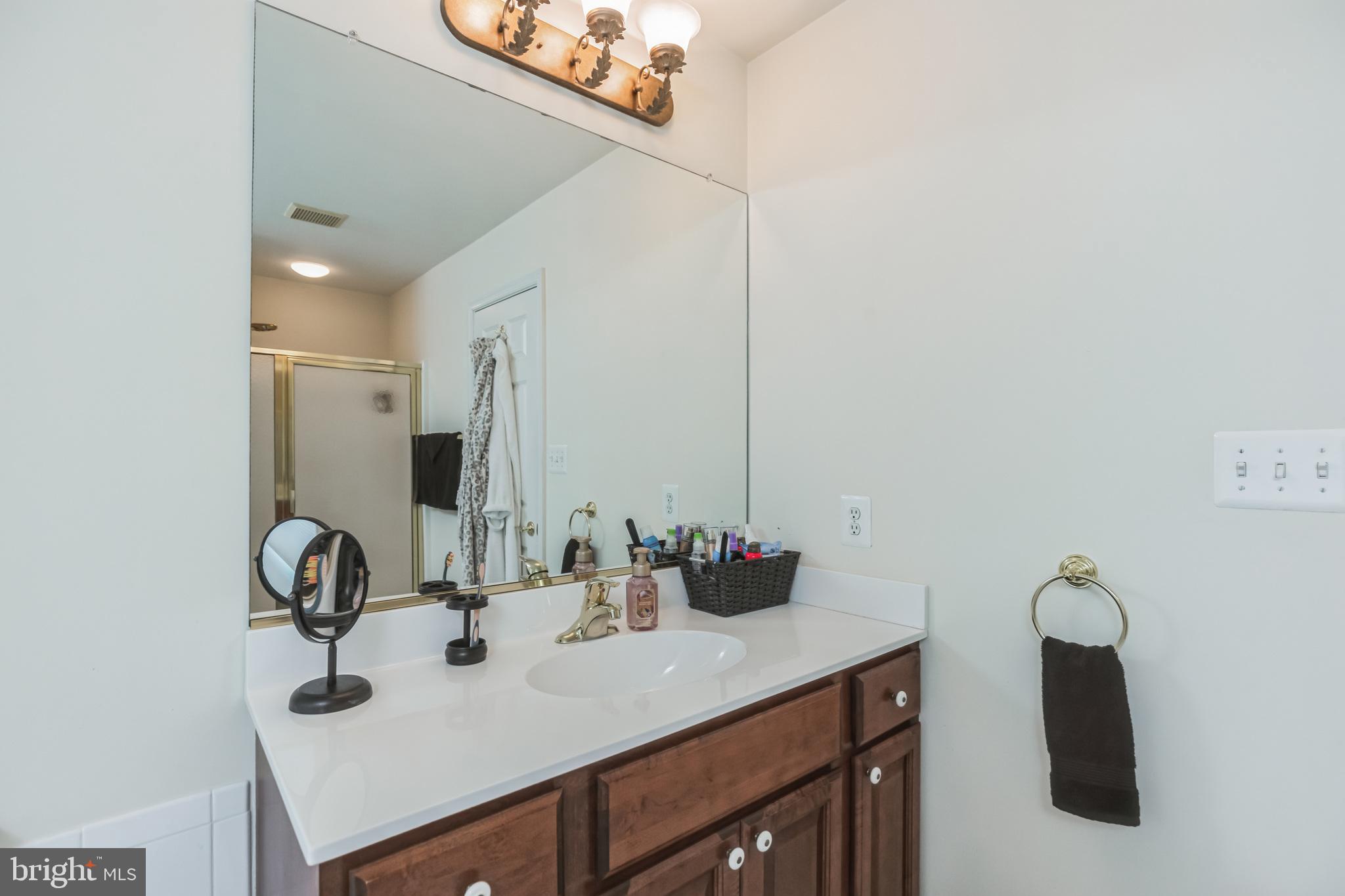 WHISPERING WOODS - Residential