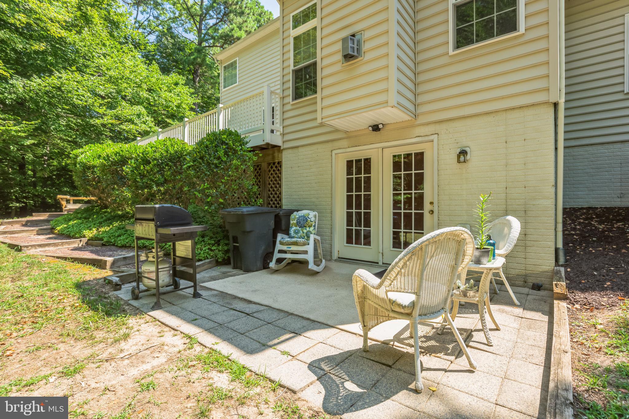 WHISPERING WOODS - Residential