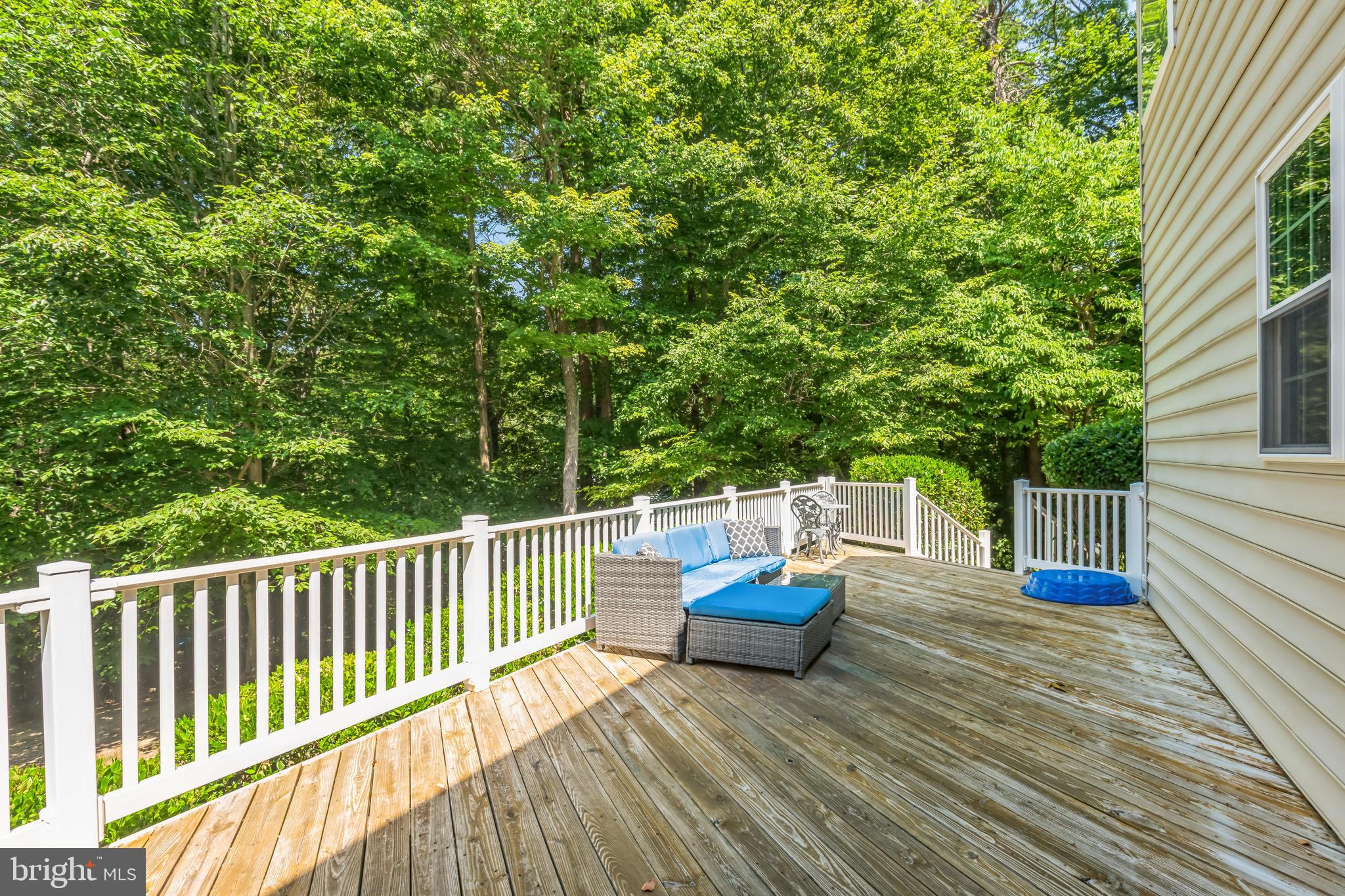 WHISPERING WOODS - Residential