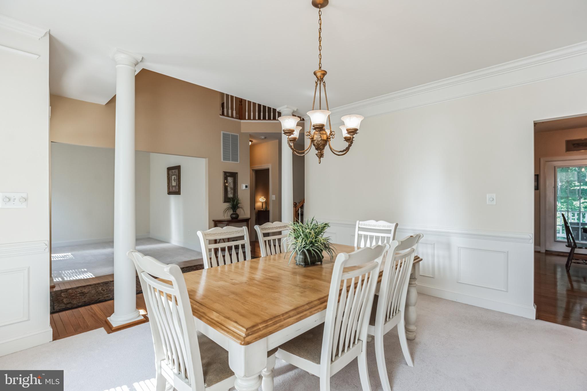 WHISPERING WOODS - Residential