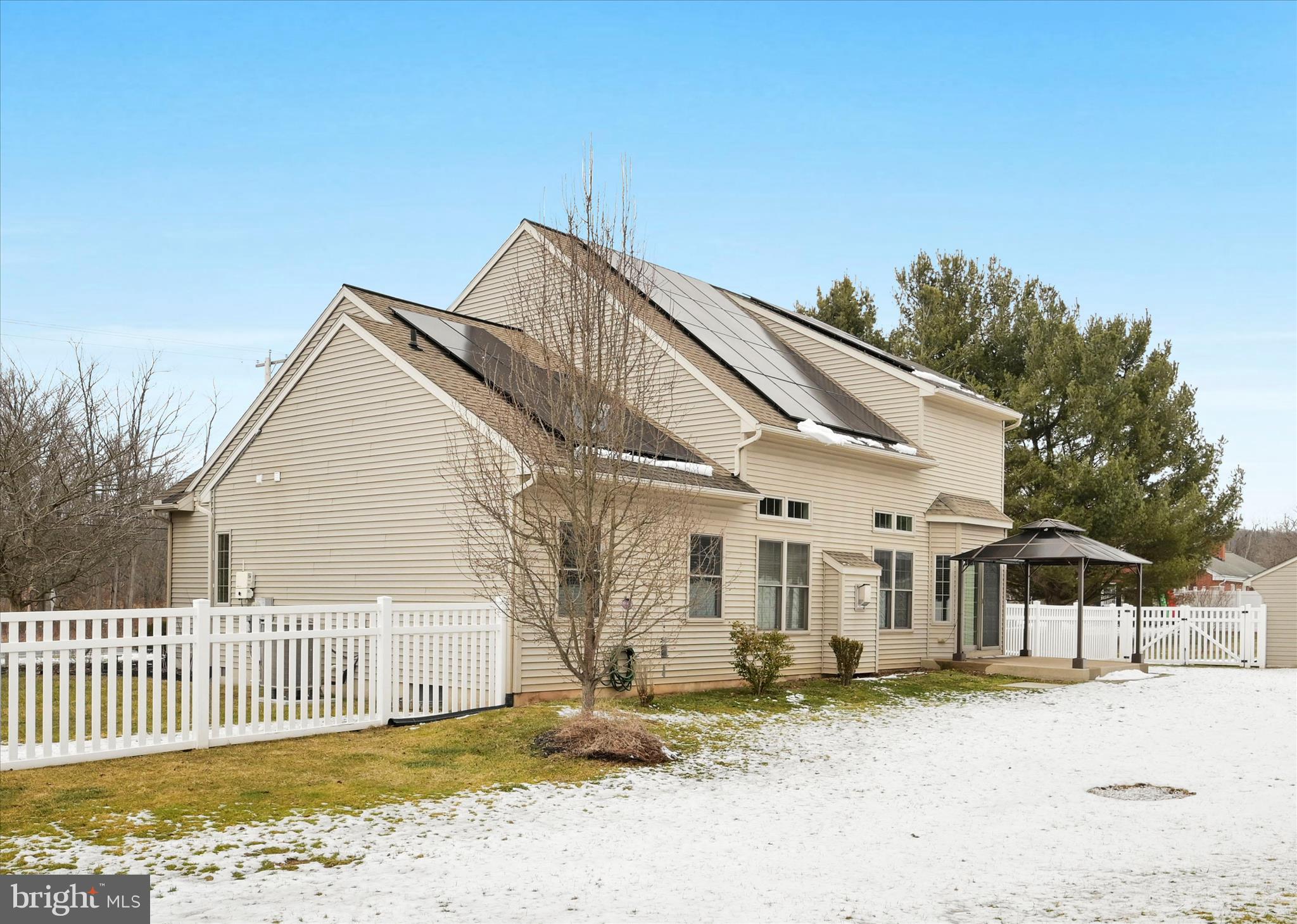 FALCON RIDGE - Residential