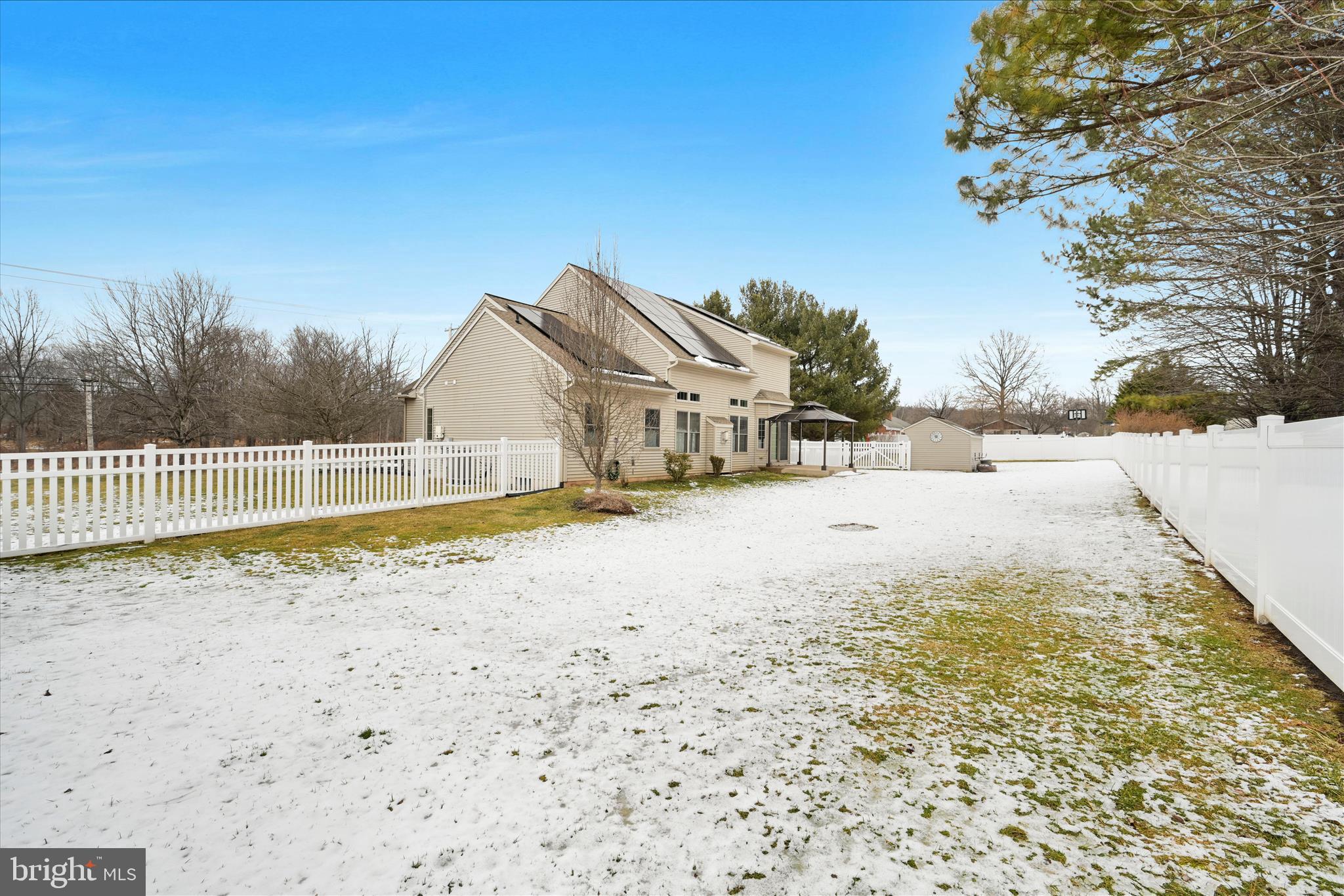 FALCON RIDGE - Residential