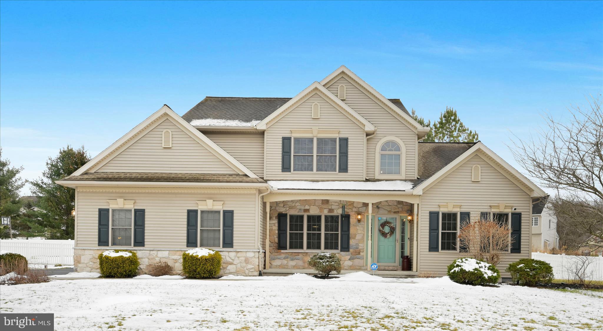 FALCON RIDGE - Residential