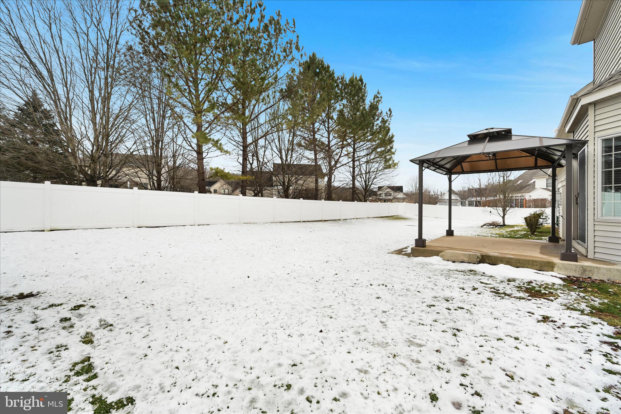 FALCON RIDGE - Residential