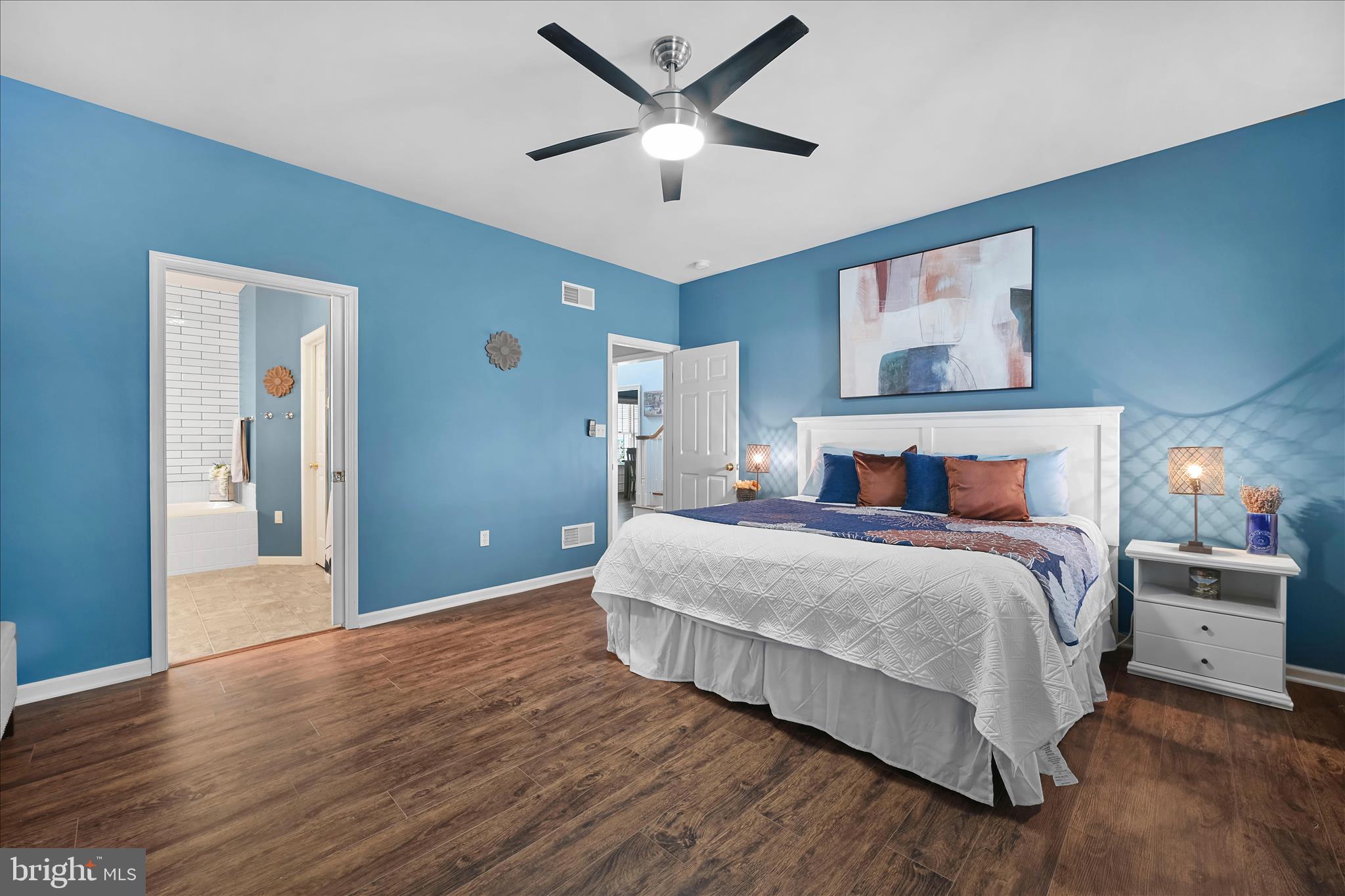 FALCON RIDGE - Residential