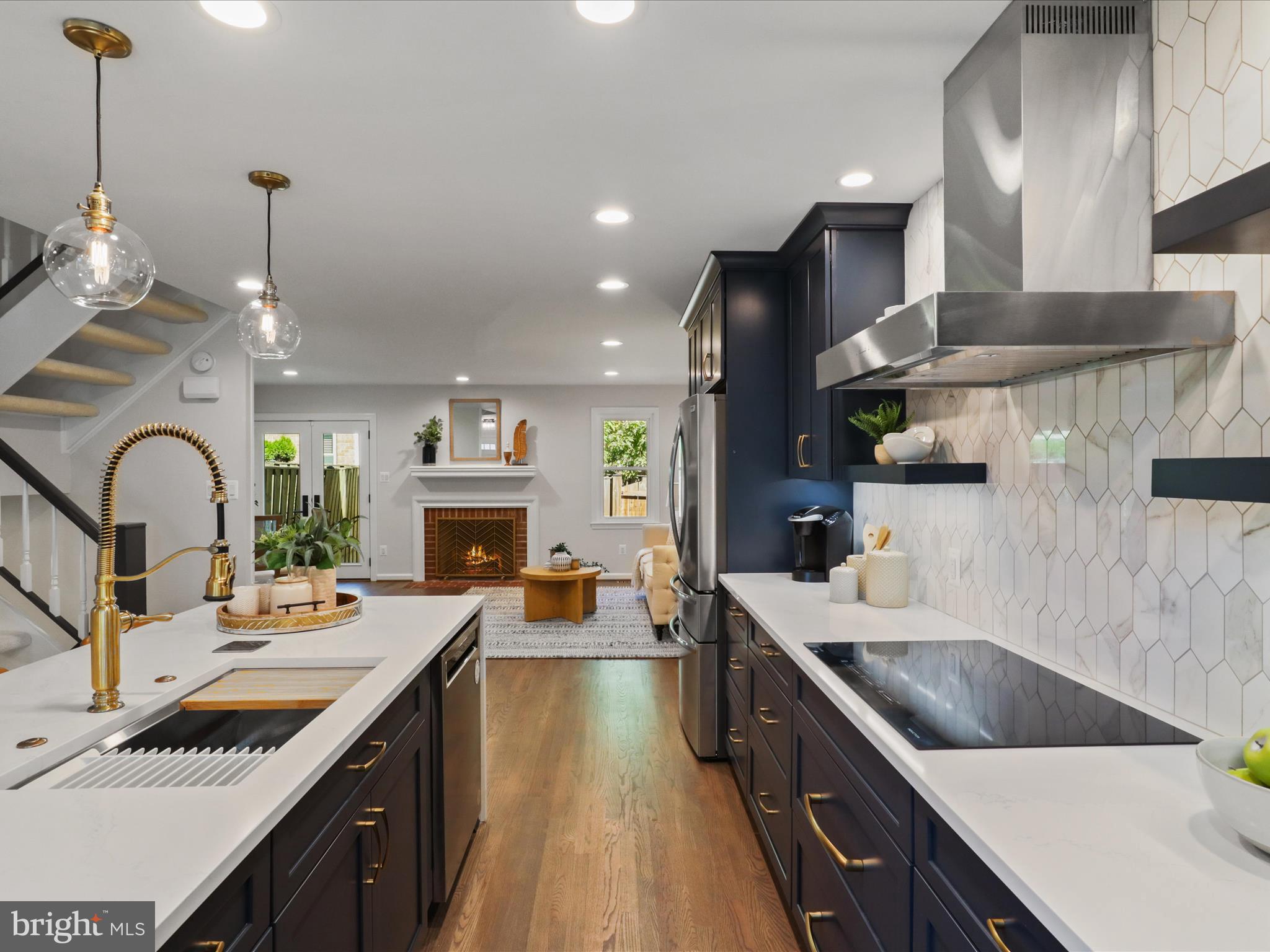 843 N GREENBRIER STREET