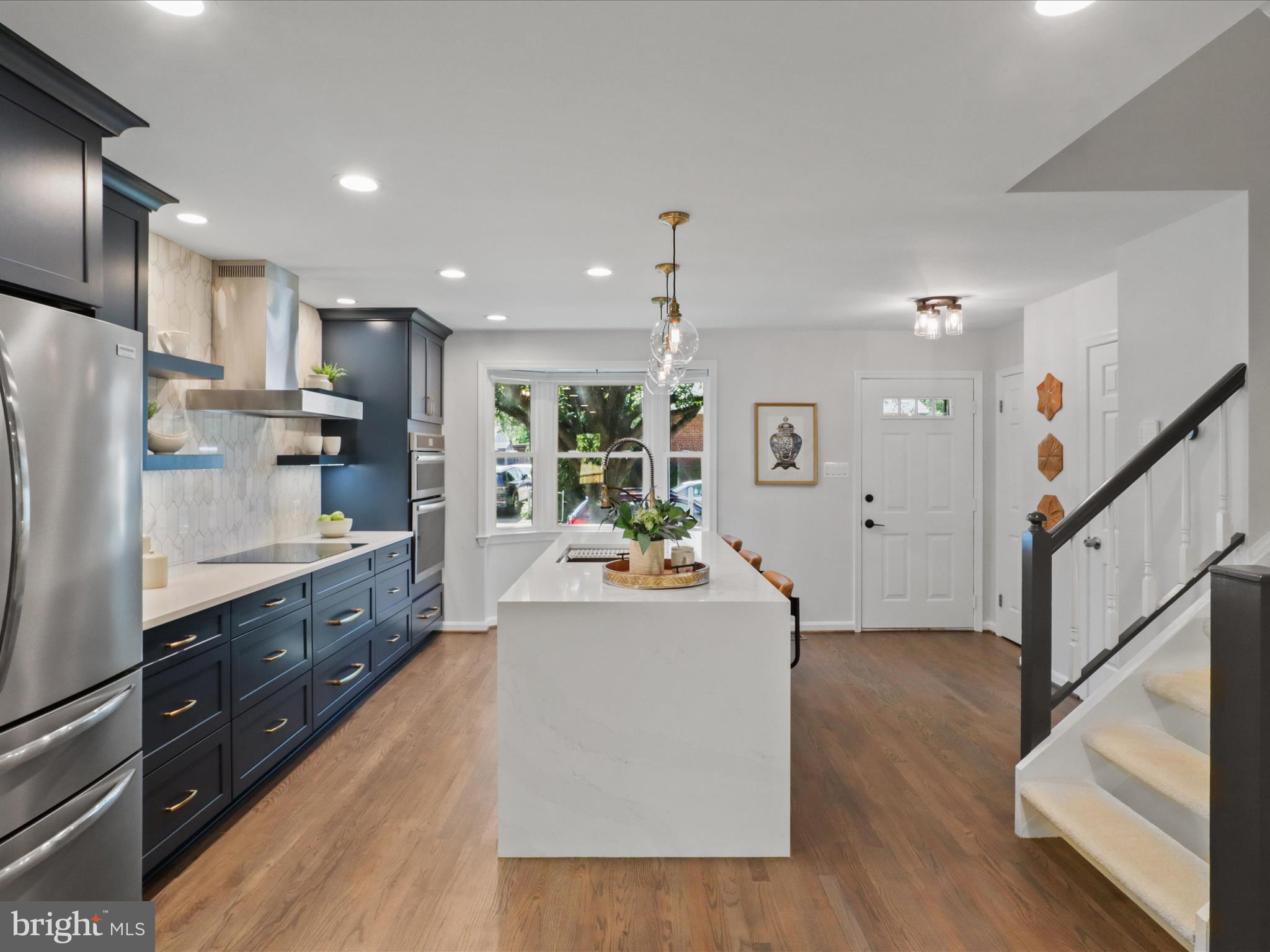 843 N GREENBRIER STREET
