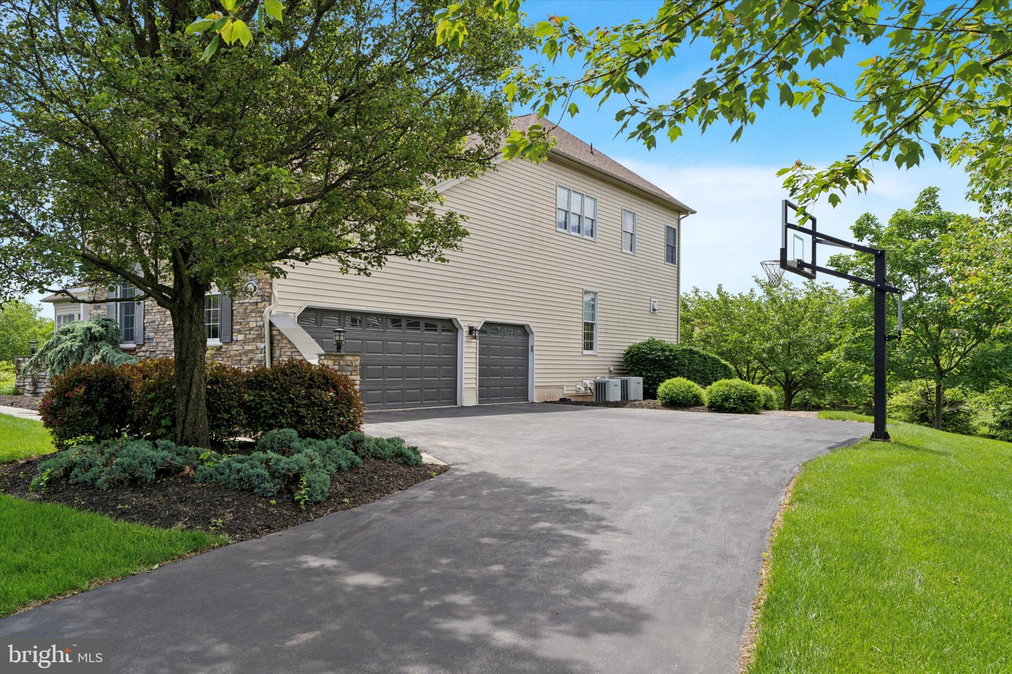 66 GOLDFINCH CIRCLE