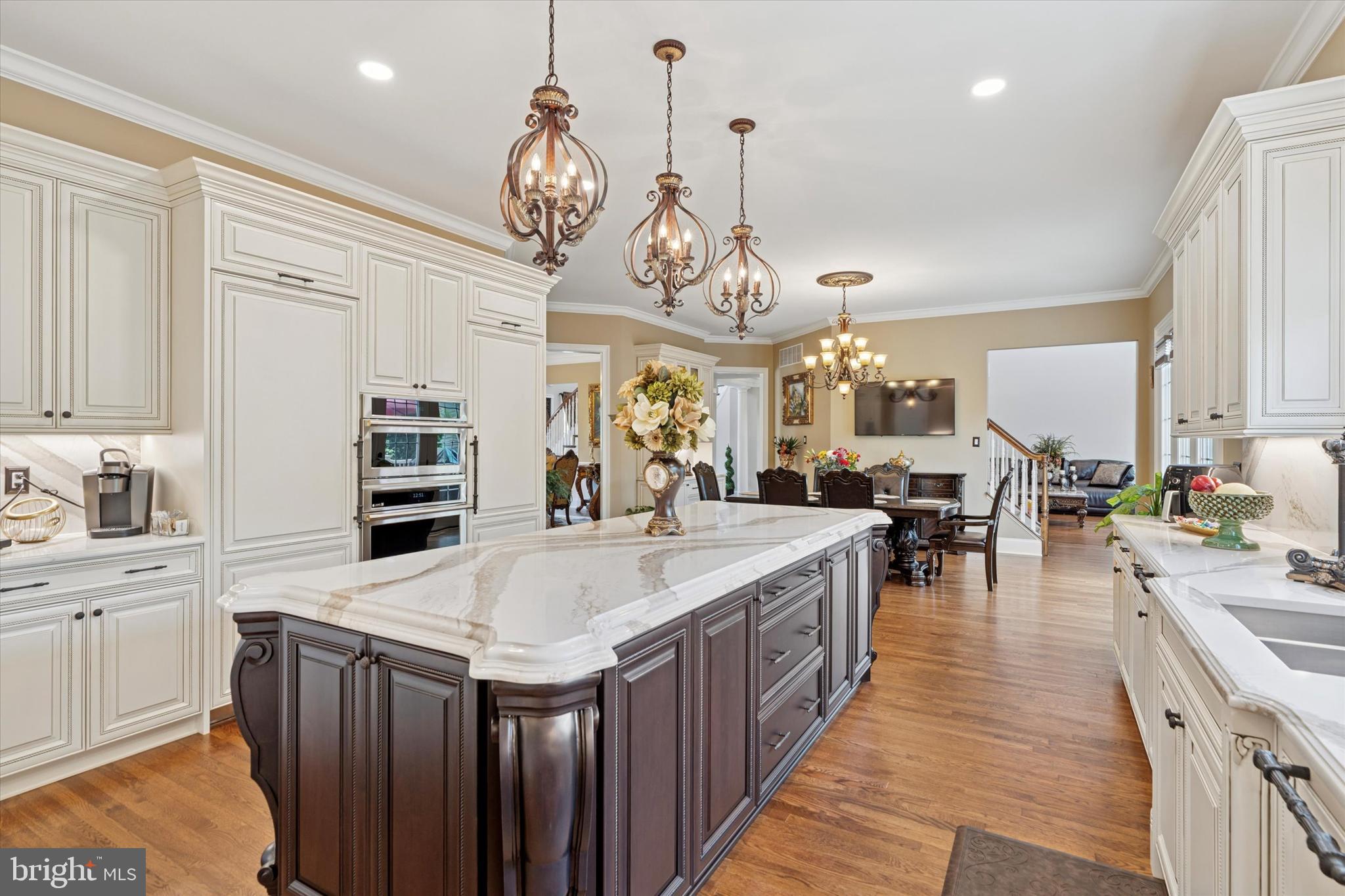 RIVERCREST - Residential