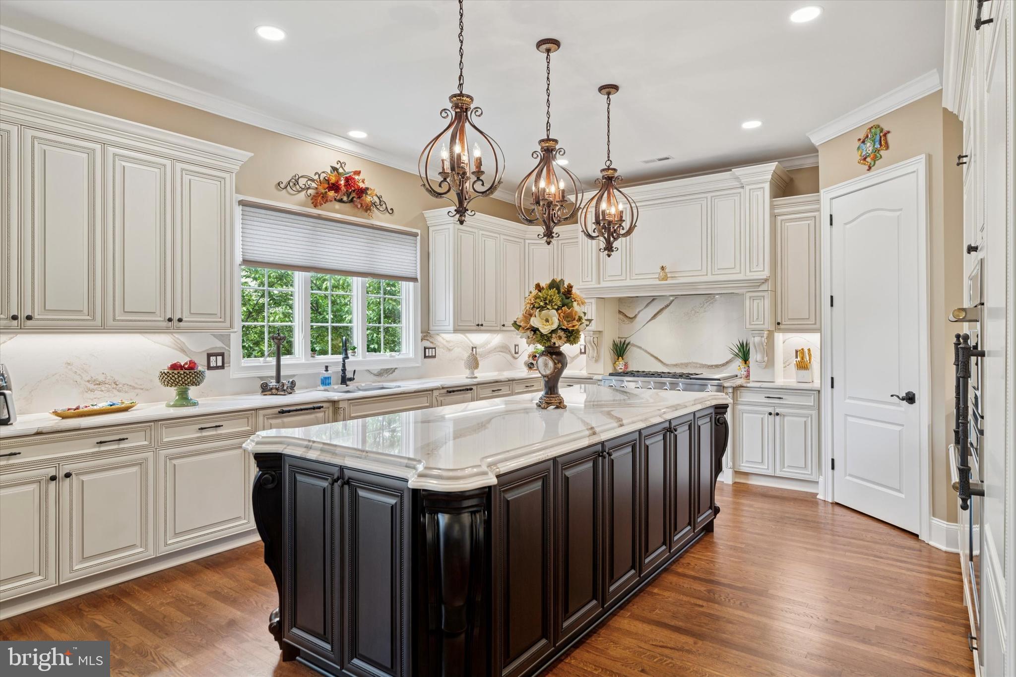 RIVERCREST - Residential