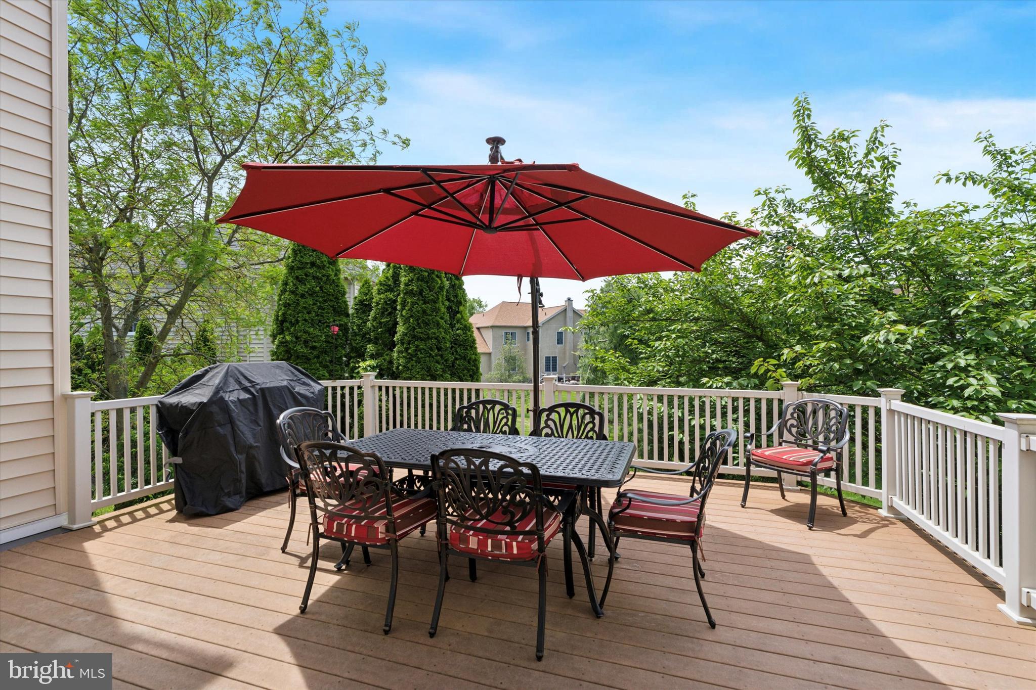 RIVERCREST - Residential