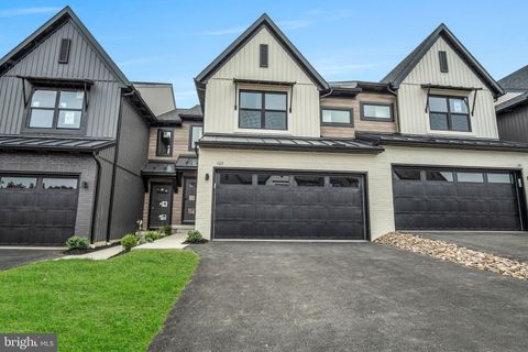 107 CANDLER WAY 046 ANNVILLE PA 17003